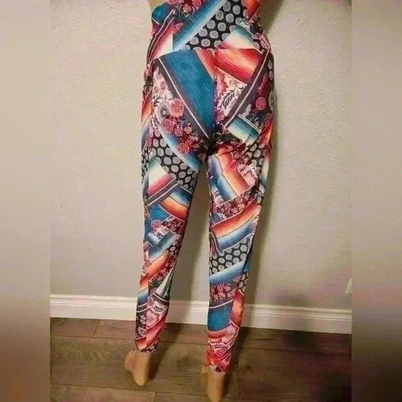 Lucky In Love x Bethanie Mattek Sands - Picture 2 of 5